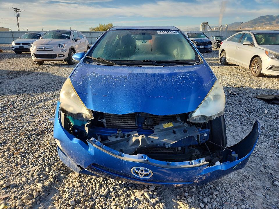 Продажа на аукционе авто 2013 Toyota Prius C, vin: JTDKDTB34D1536519, номер лота: 69578376