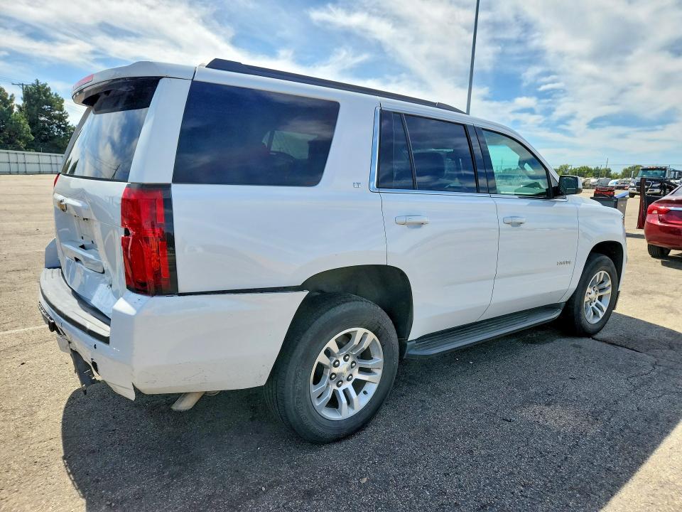 68737656 :رقم المزاد ، 1GNSKBKC3LR247879 vin ، 2020 Chevrolet Tahoe مزاد بيع