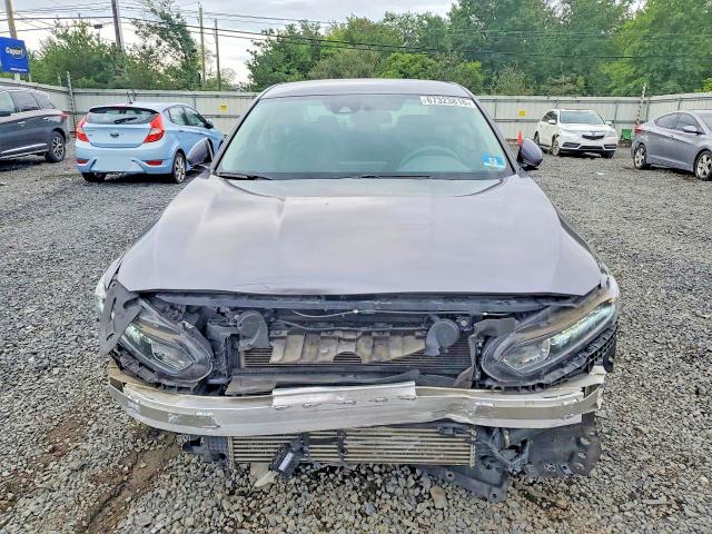 Продажа на аукционе авто 2018 Honda Accord, vin: 1HGCV1F18JA206698, номер лота: 67323816