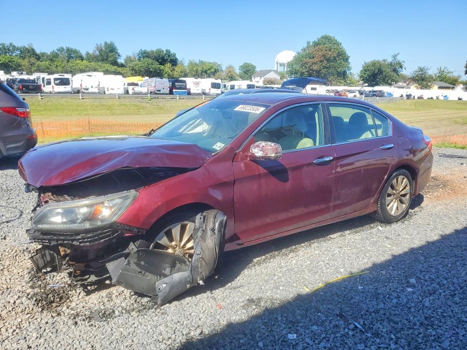 Auction sale of the 2013 Honda Accord, vin: 1HGCR2F8XDA185705, lot number: 69023506