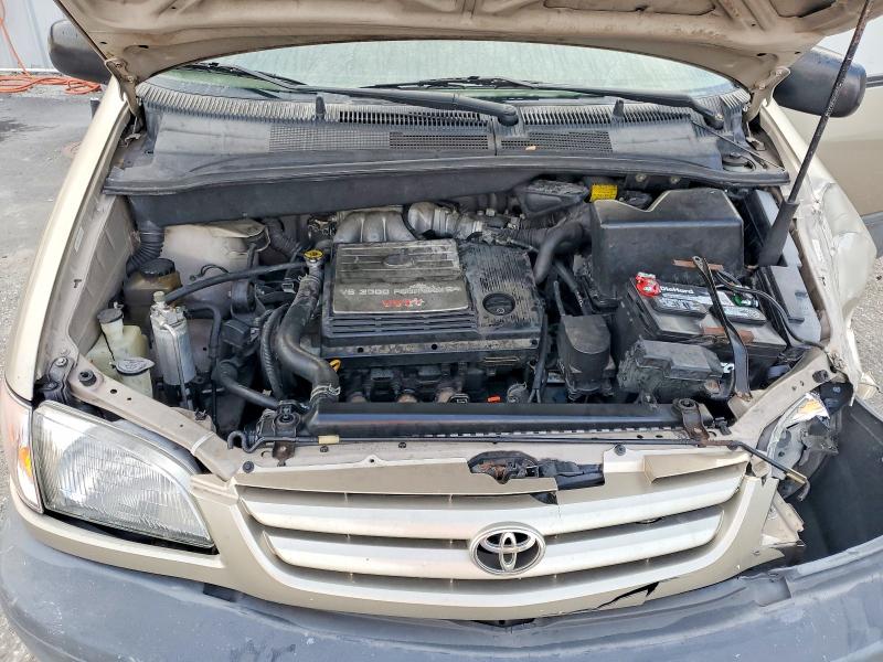 2001 Toyota Sienna მანქანა იყიდება აუქციონზე, vin: 4T3ZF13C61U397938, აუქციონის ნომერი: 70253346