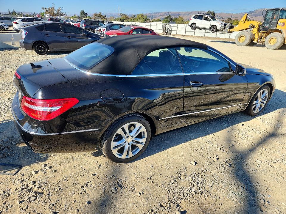 2011 Mercedes-benz E მანქანა იყიდება აუქციონზე, vin: WDDKK5GF0BF056875, აუქციონის ნომერი: 70564126