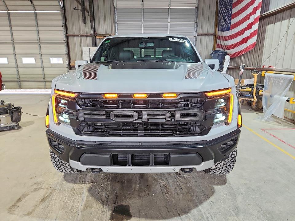 70123476 :رقم المزاد ، 1FTFW1RG8SFC13101 vin ، 2025 Ford F150 مزاد بيع
