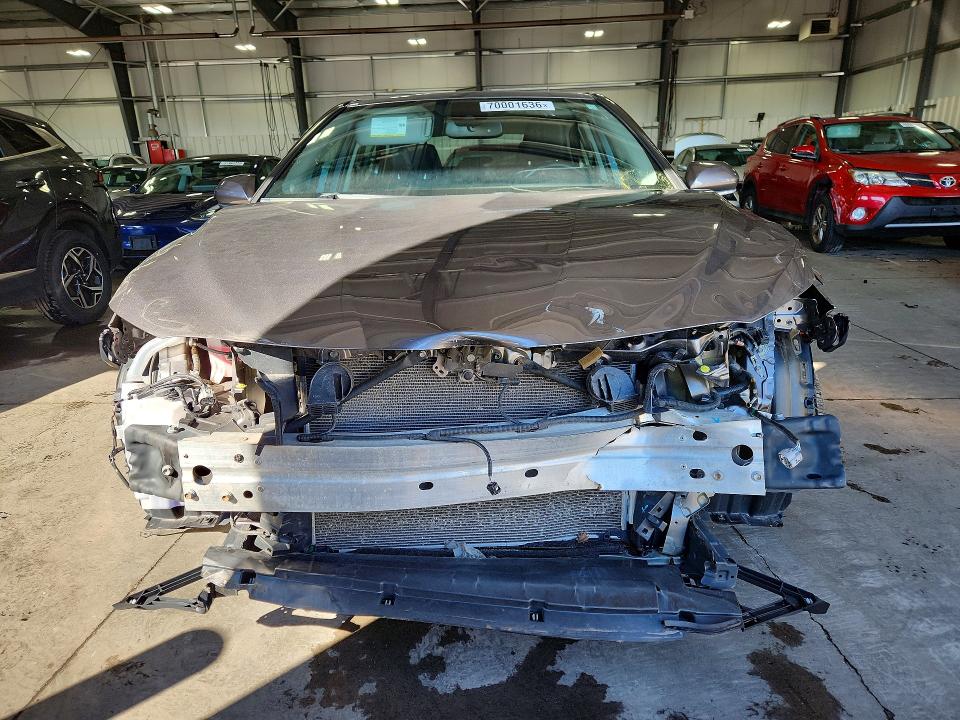 2020 Toyota Camry მანქანა იყიდება აუქციონზე, vin: 4T1F11AK8LU883304, აუქციონის ნომერი: 70001636