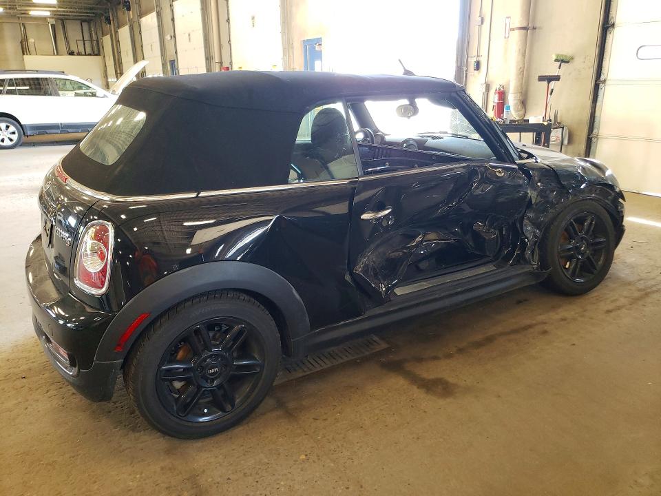 67304576 :رقم المزاد ، WMWZP3C5XFT299111 vin ، 2015 Mini Cooper مزاد بيع