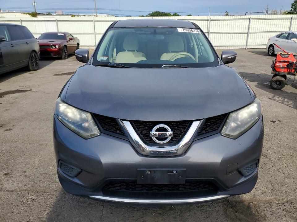 70636376 :رقم المزاد ، 5N1AT2MKXFC765545 vin ، 2015 Nissan Rogue مزاد بيع