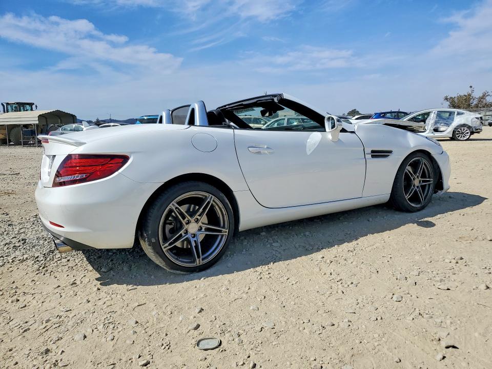 Aukcja sprzedaży 2017 Mercedes-benz Slc, vin: WDDPK3JA4HF139872, numer aukcji: 70554696