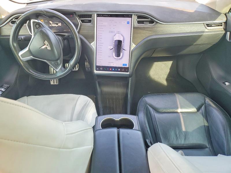 2015 Tesla Model S მანქანა იყიდება აუქციონზე, vin: 5YJSA1S22FF096735, აუქციონის ნომერი: 68415646