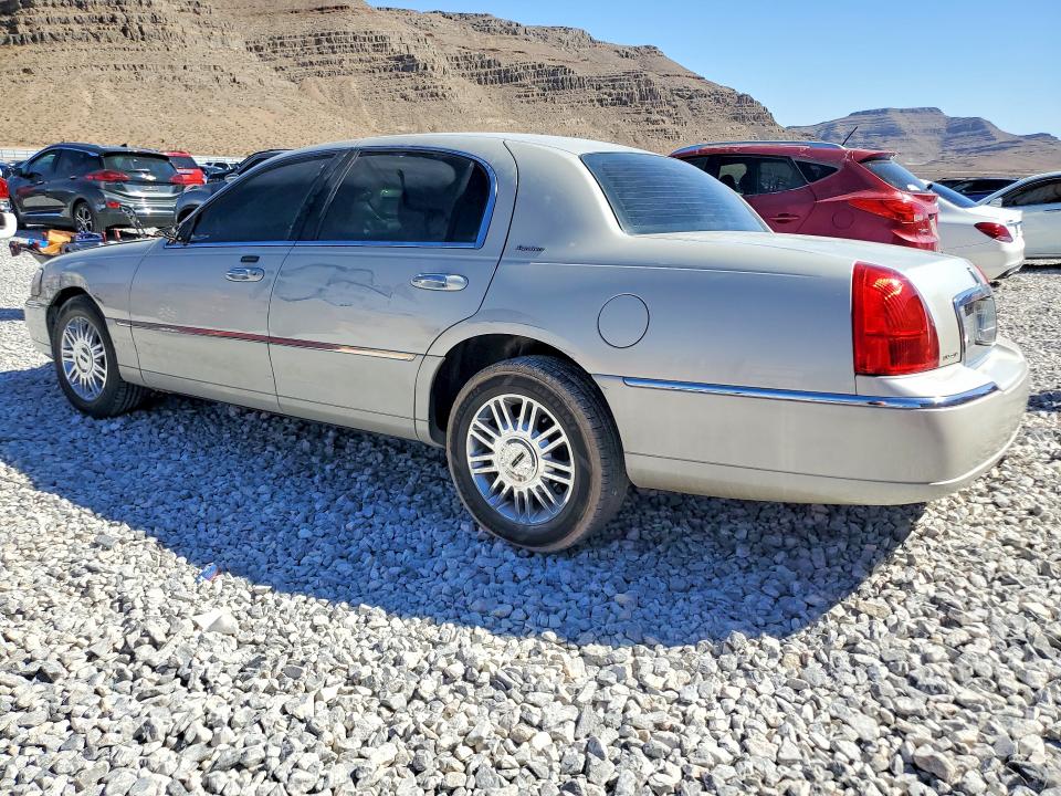 Aukcja sprzedaży 2007 Lincoln Town Car, vin: 1LNHM81W37Y611477, numer aukcji: 67221356
