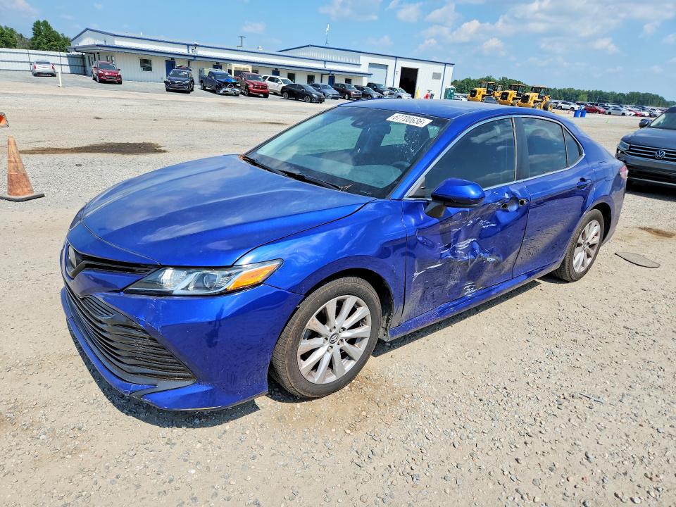 2018 Toyota Camry მანქანა იყიდება აუქციონზე, vin: 4T1B11HK4JU656371, აუქციონის ნომერი: 67700636