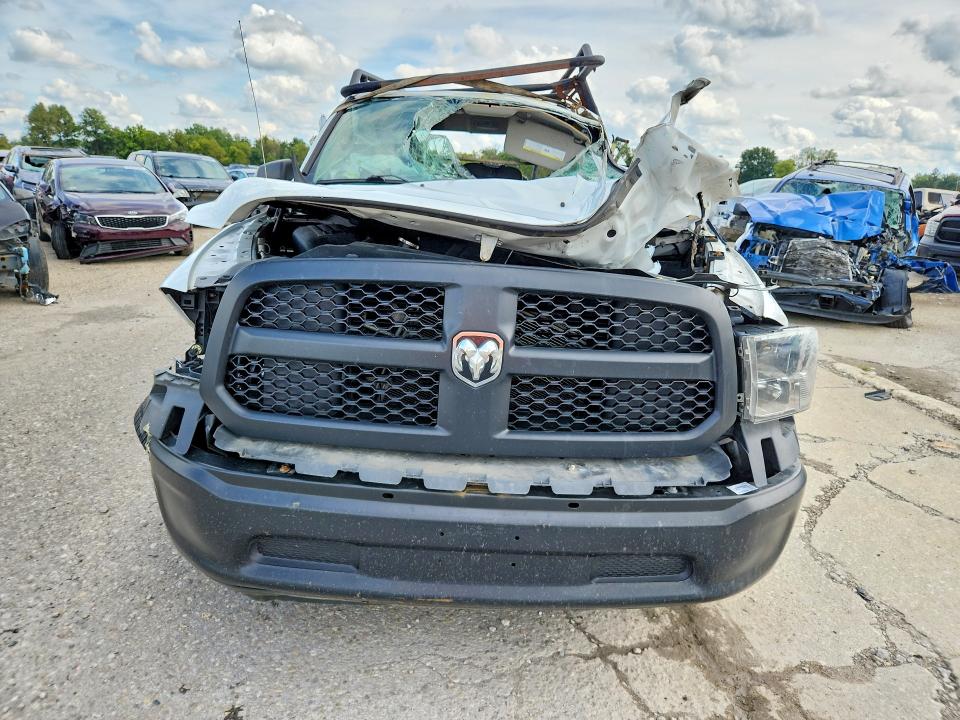 Продаж на аукціоні авто 2022 Ram 1500 Classic, vin: 3C6JR6DG7NG330099, номер лоту: 60200256