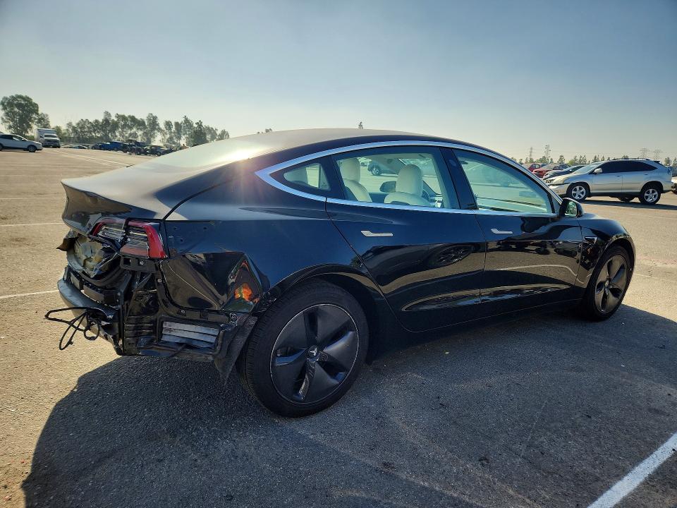 Продажа на аукционе авто 2018 Tesla Model 3, vin: 5YJ3E1EA4JF166305, номер лота: 66709906