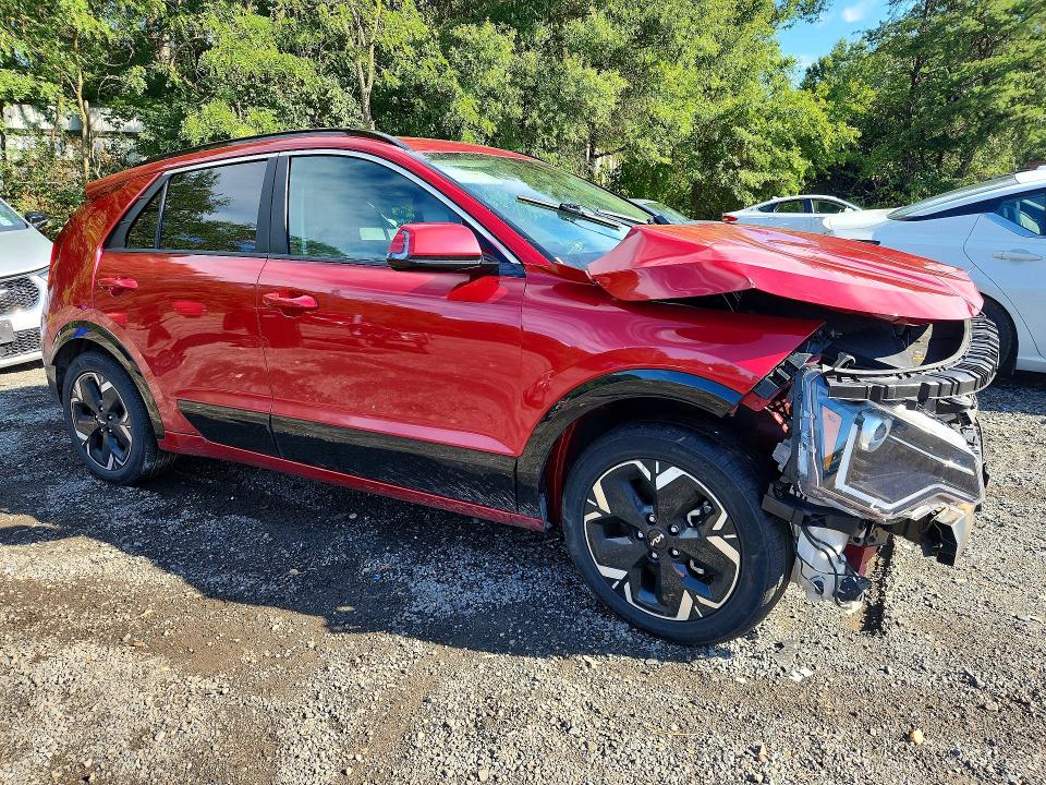 Auction sale of the 2023 Kia Niro, vin: KNDCR3L12P5026427, lot number: 69009166