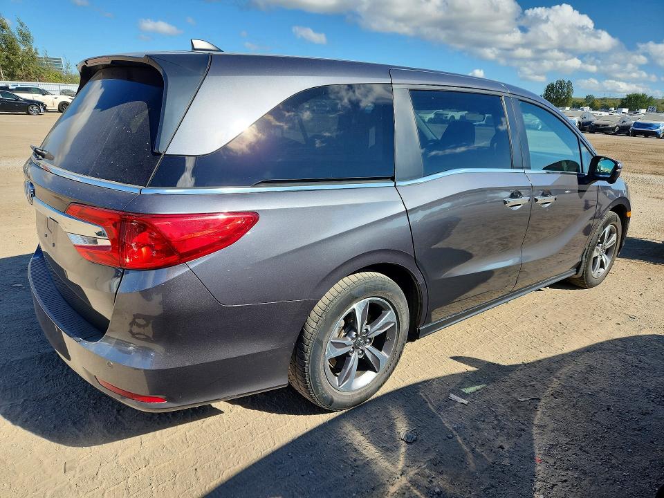 70064866 :رقم المزاد ، 5FNRL6H68JB509069 vin ، 2018 Honda Odyssey مزاد بيع