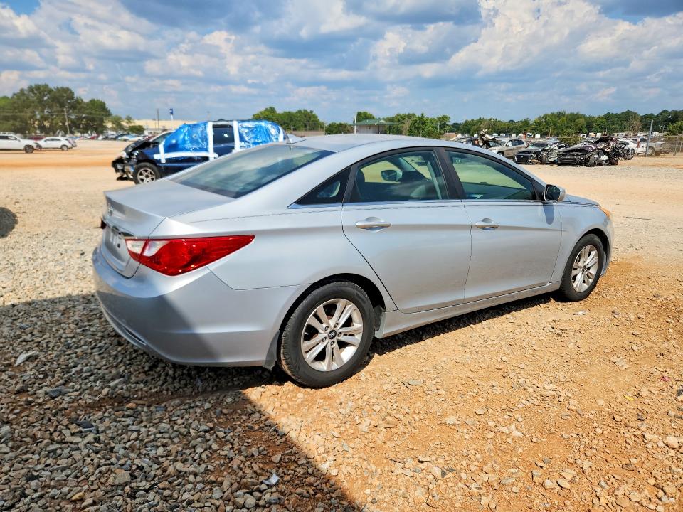 2013 Hyundai Sonata მანქანა იყიდება აუქციონზე, vin: 5NPEB4AC8DH637291, აუქციონის ნომერი: 69085786