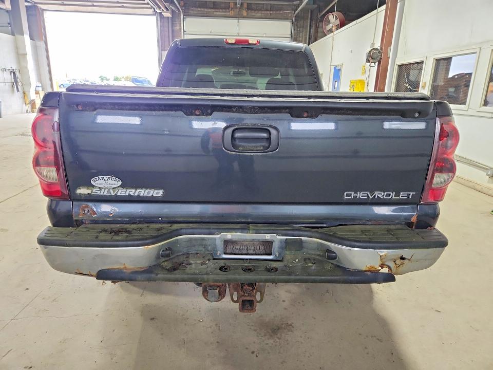 Продажа на аукционе авто 2003 Chevrolet Silverado, vin: 1GCGK13U13F143800, номер лота: 70561426
