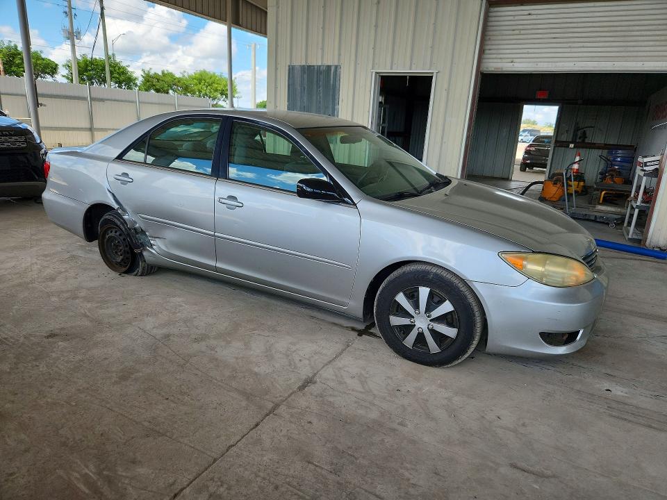 70434466 :رقم المزاد ، 4T1BE32K26U737126 vin ، 2006 Toyota Camry مزاد بيع
