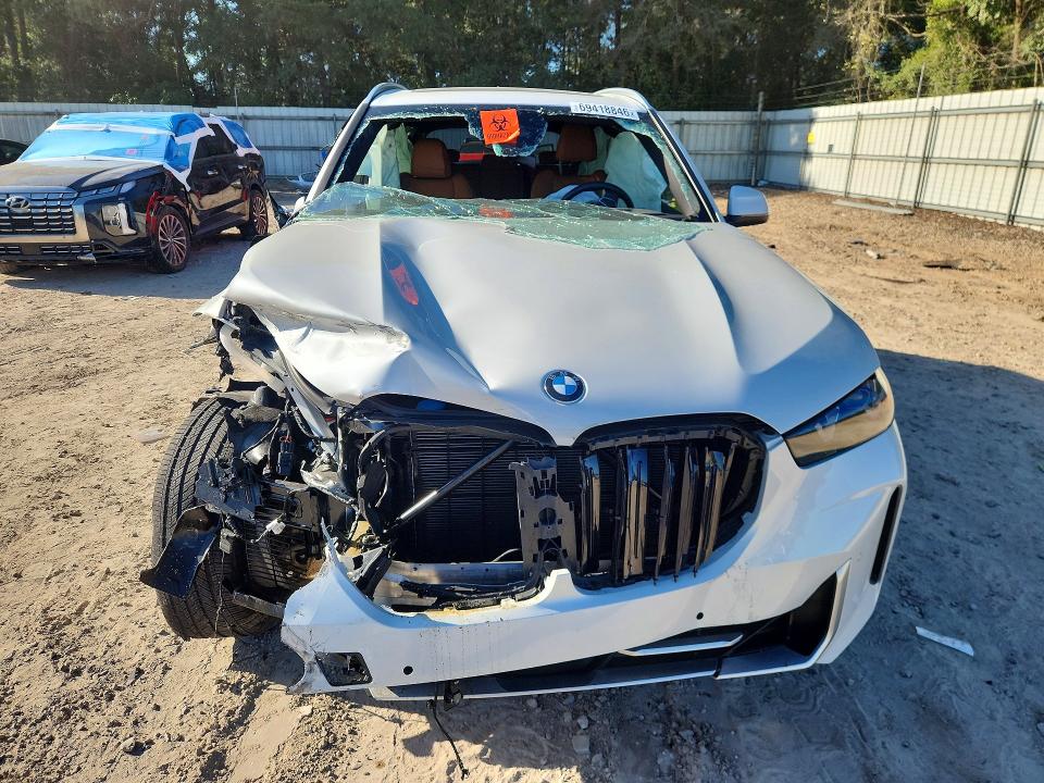 69418846 :رقم المزاد ، 5UX13EU0XR9V51093 vin ، 2024 Bmw X5 مزاد بيع