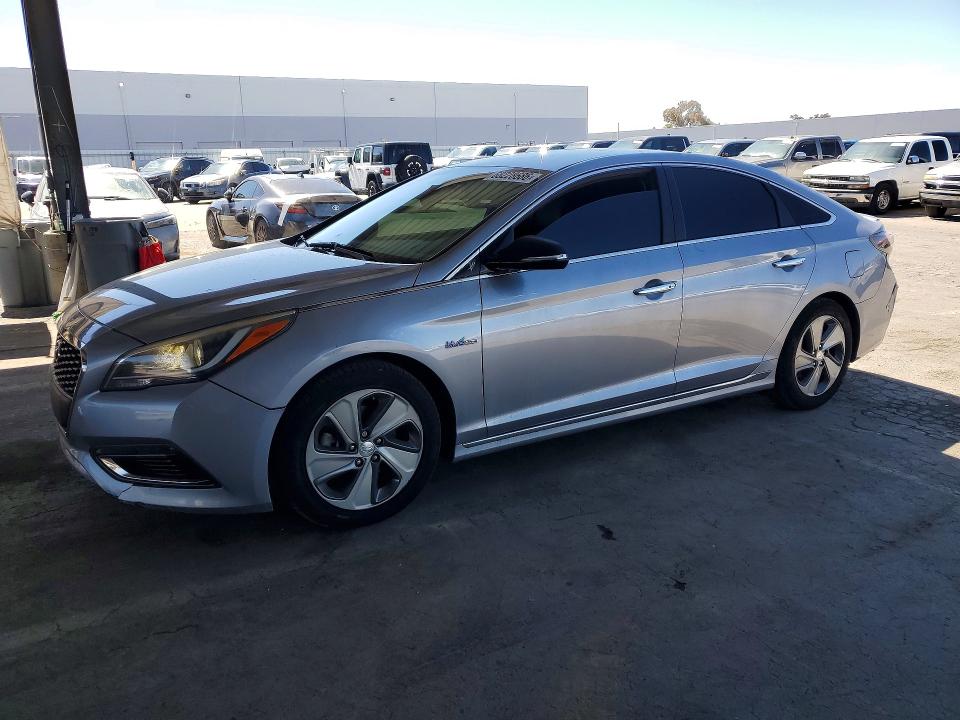 2016 Hyundai Sonata Hybrid მანქანა იყიდება აუქციონზე, vin: KMHE34L19GA022216, აუქციონის ნომერი: 68228686