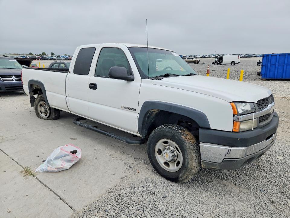 69575236 :رقم المزاد ، 1GCHC29U73E218505 vin ، 2003 Chevrolet Silverado مزاد بيع