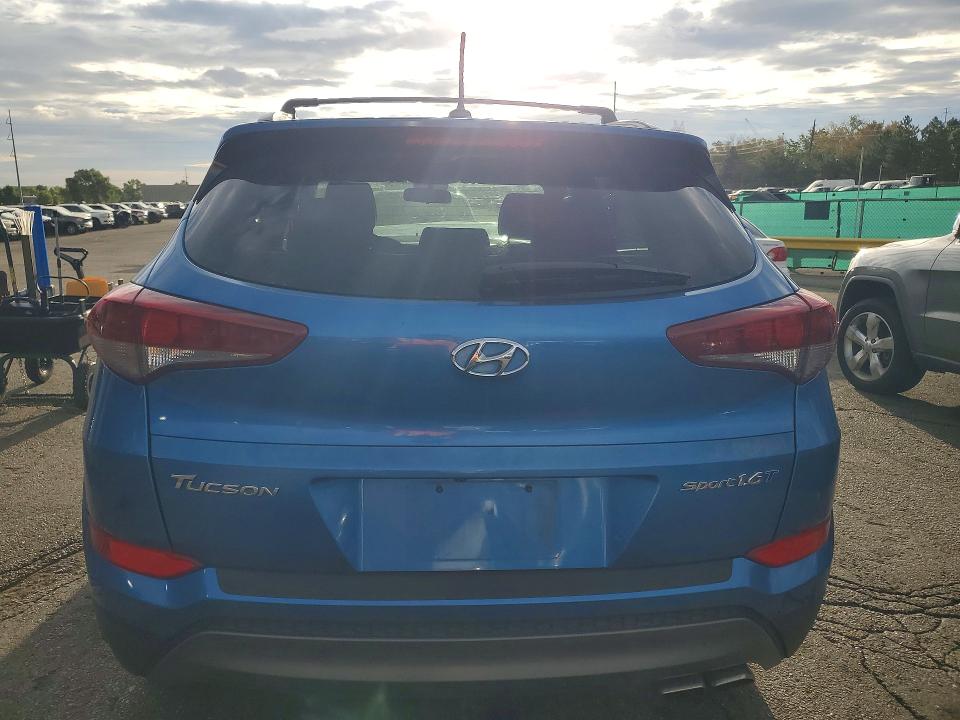 69372686 :رقم المزاد ، KM8J33A20GU195383 vin ، 2016 Hyundai Tucson مزاد بيع