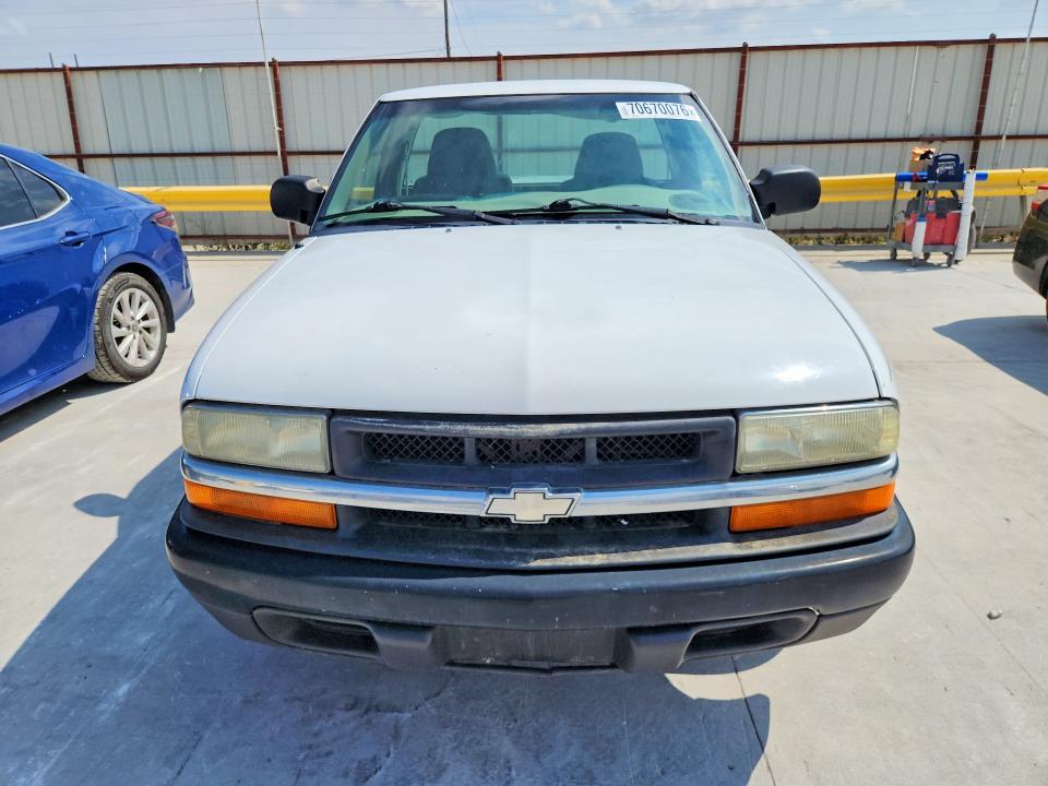70670076 :رقم المزاد ، 1GCCS14H938105090 vin ، 2003 Chevrolet S Truck مزاد بيع