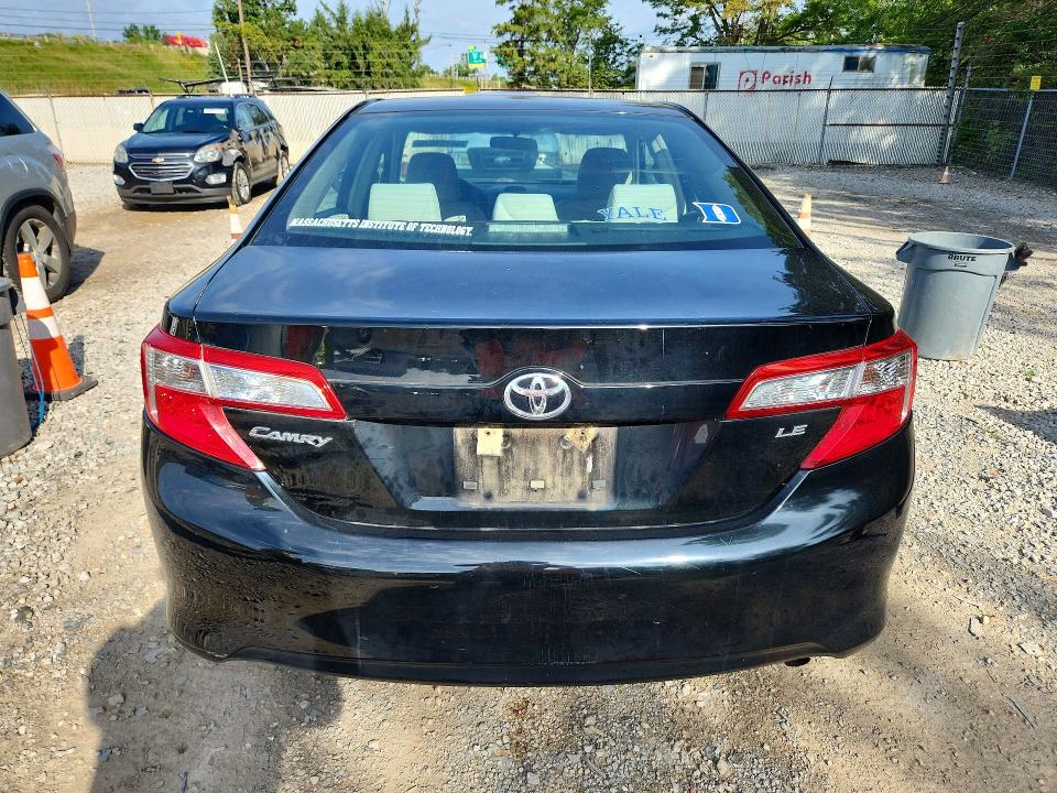 68154636 :رقم المزاد ، 4T4BF1FK1ER369361 vin ، 2014 Toyota Camry مزاد بيع