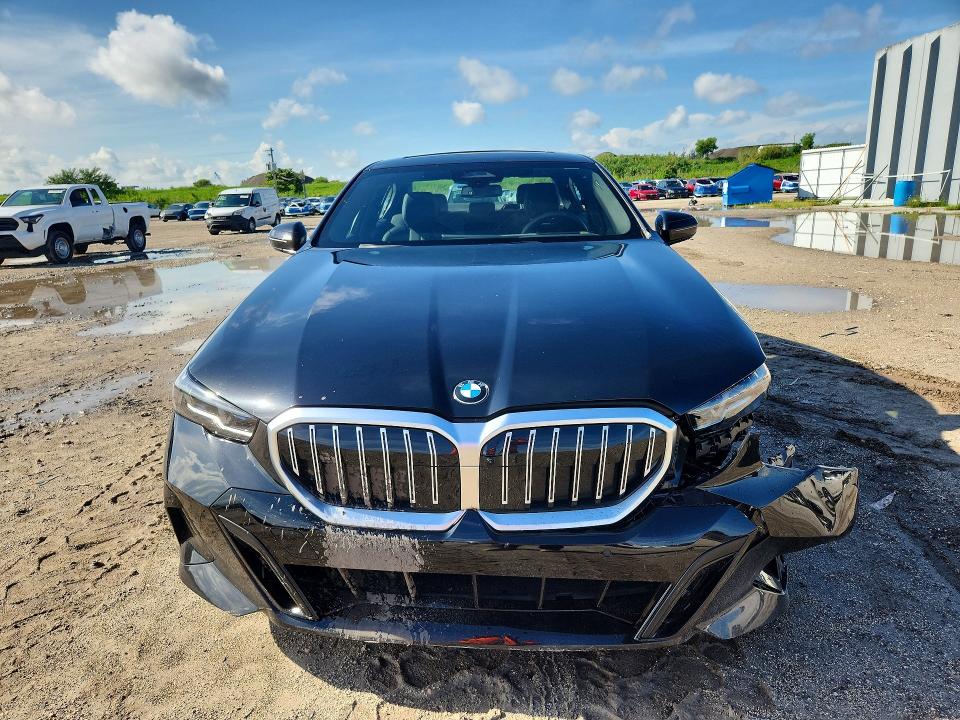 67496336 :رقم المزاد ، WBA53FJ0XTCX57194 vin ، 2026 Bmw 530 مزاد بيع