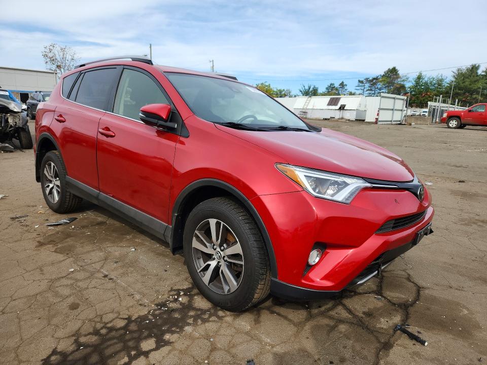 2017 Toyota Rav4 მანქანა იყიდება აუქციონზე, vin: JTMRFREV1HJ167911, აუქციონის ნომერი: 70067306