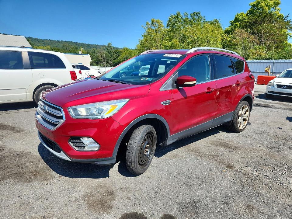 2017 Ford Escape მანქანა იყიდება აუქციონზე, vin: 1FMCU9JD2HUC30758, აუქციონის ნომერი: 69192736