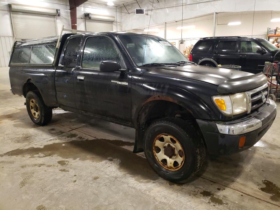 68489646 :رقم المزاد ، 4TAWM72N6XZ552751 vin ، 1999 Toyota Tacoma مزاد بيع