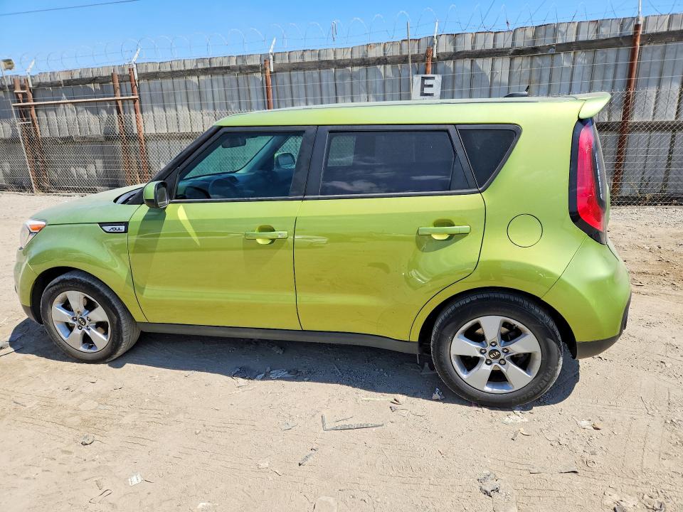 67662456 :رقم المزاد ، KNDJN2A23H7882575 vin ، 2017 Kia Soul مزاد بيع