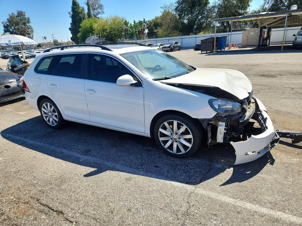 69644976 :رقم المزاد ، 3VWPL7AJ3CM710837 vin ، 2012 Volkswagen Jetta مزاد بيع