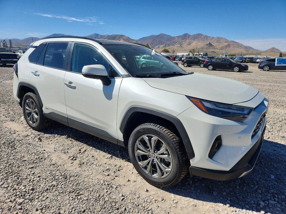 70432646 :رقم المزاد ، 4T3D6RFV2NU067645 vin ، 2022 Toyota Rav4 مزاد بيع