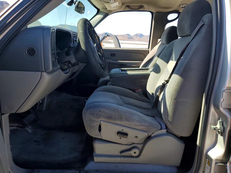 2004 Chevrolet Suburban მანქანა იყიდება აუქციონზე, vin: 1GNEC16T24J257981, აუქციონის ნომერი: 69796196