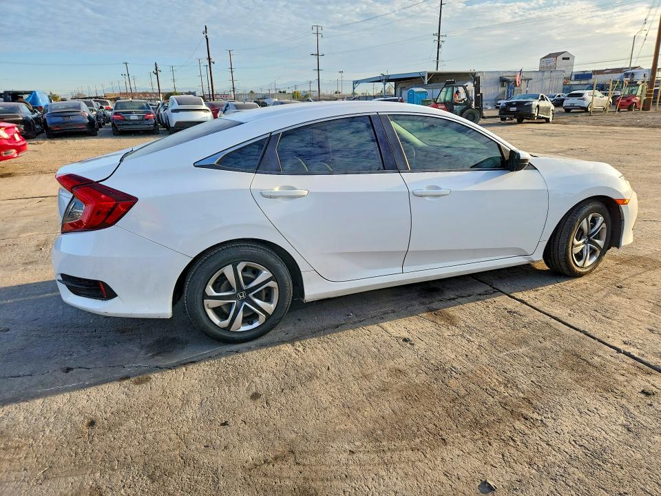 68111256 :رقم المزاد ، 2HGFC2F55JH597290 vin ، 2018 Honda Civic مزاد بيع