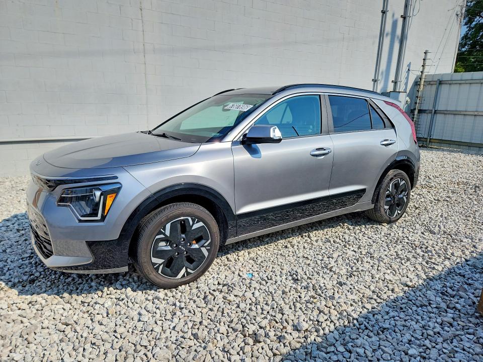 Продажа на аукционе авто 2024 Kia Niro, vin: KNDCR3L18R5092600, номер лота: 67607696