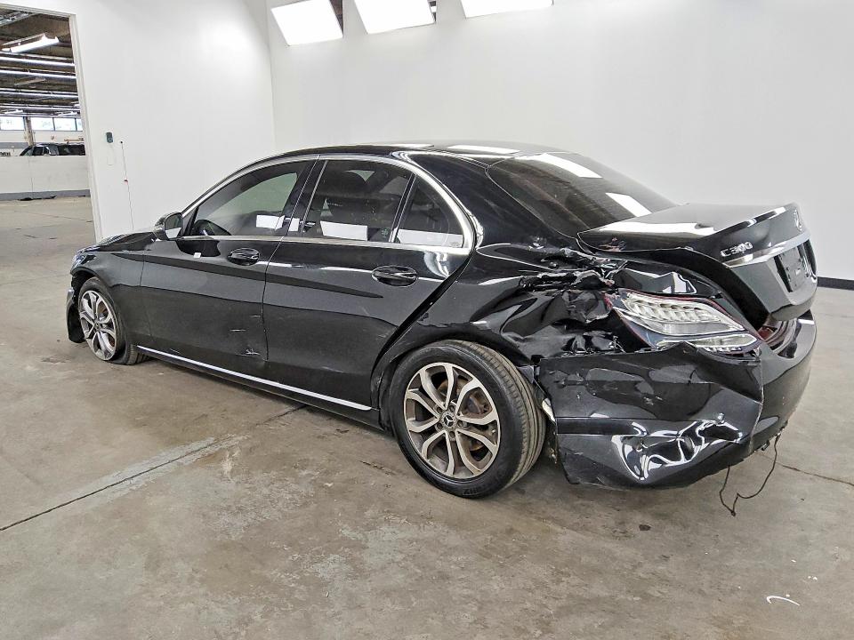 67294936 :رقم المزاد ، 55SWF4JB0JU242238 vin ، 2018 Mercedes-benz C مزاد بيع