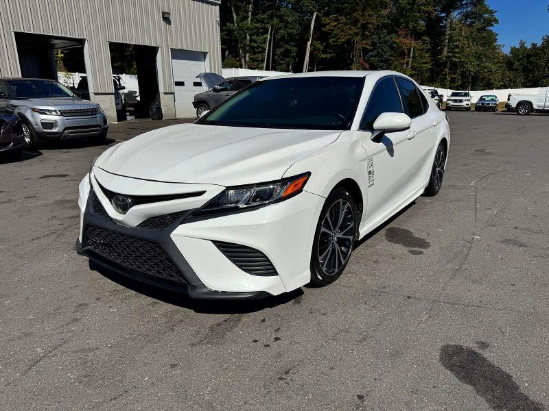 2018 Toyota Camry მანქანა იყიდება აუქციონზე, vin: 4T1B11HK8JU567855, აუქციონის ნომერი: 70841206