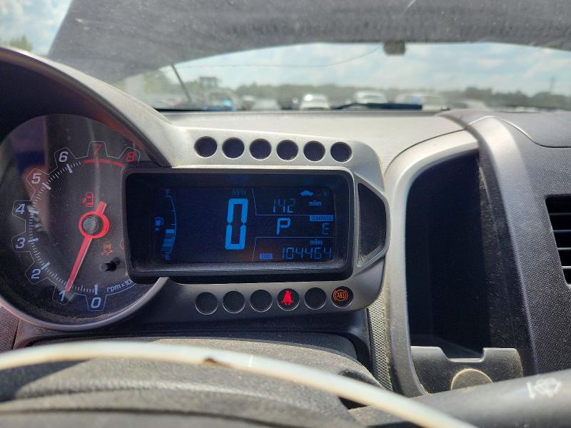67921226 :رقم المزاد ، 1G1JC5SH3D4198995 vin ، 2013 Chevrolet Sonic مزاد بيع