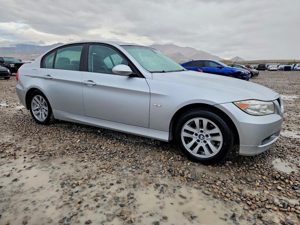 2007 Bmw 328 მანქანა იყიდება აუქციონზე, vin: WBAVC53517FZ80862, აუქციონის ნომერი: 69376886