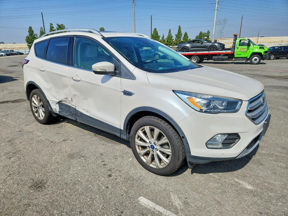 Продаж на аукціоні авто 2018 Ford Escape, vin: 1FMCU9J9XJUA24668, номер лоту: 67753406
