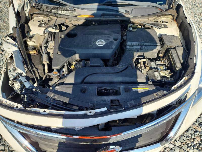 2015 Nissan Altima მანქანა იყიდება აუქციონზე, vin: 1N4AL3AP0FN385246, აუქციონის ნომერი: 68370896