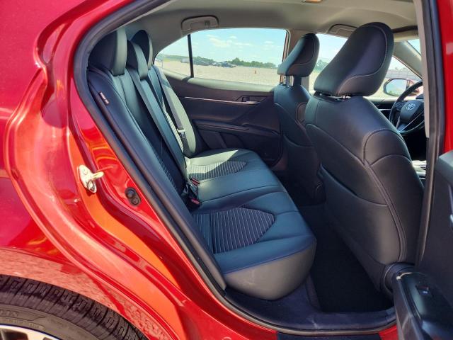 68175816 :رقم المزاد ، 4T1B11HK8KU298614 vin ، 2019 Toyota Camry مزاد بيع