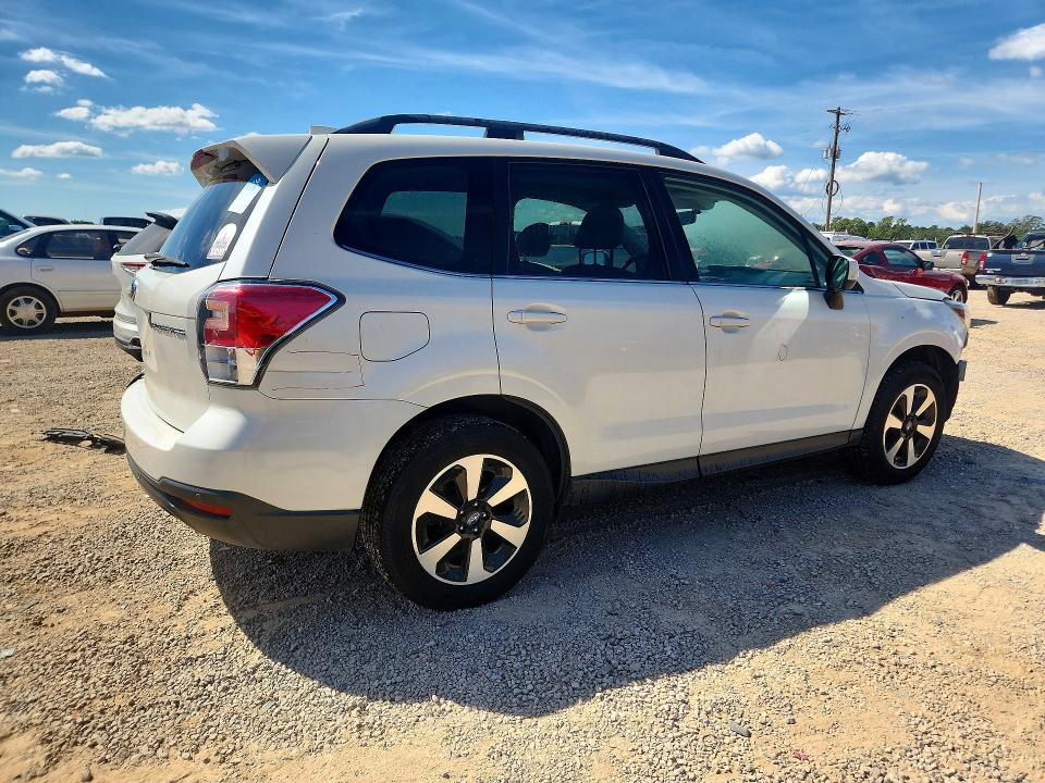 Продаж на аукціоні авто 2018 Subaru Forester, vin: JF2SJARC0JH425408, номер лоту: 70431126