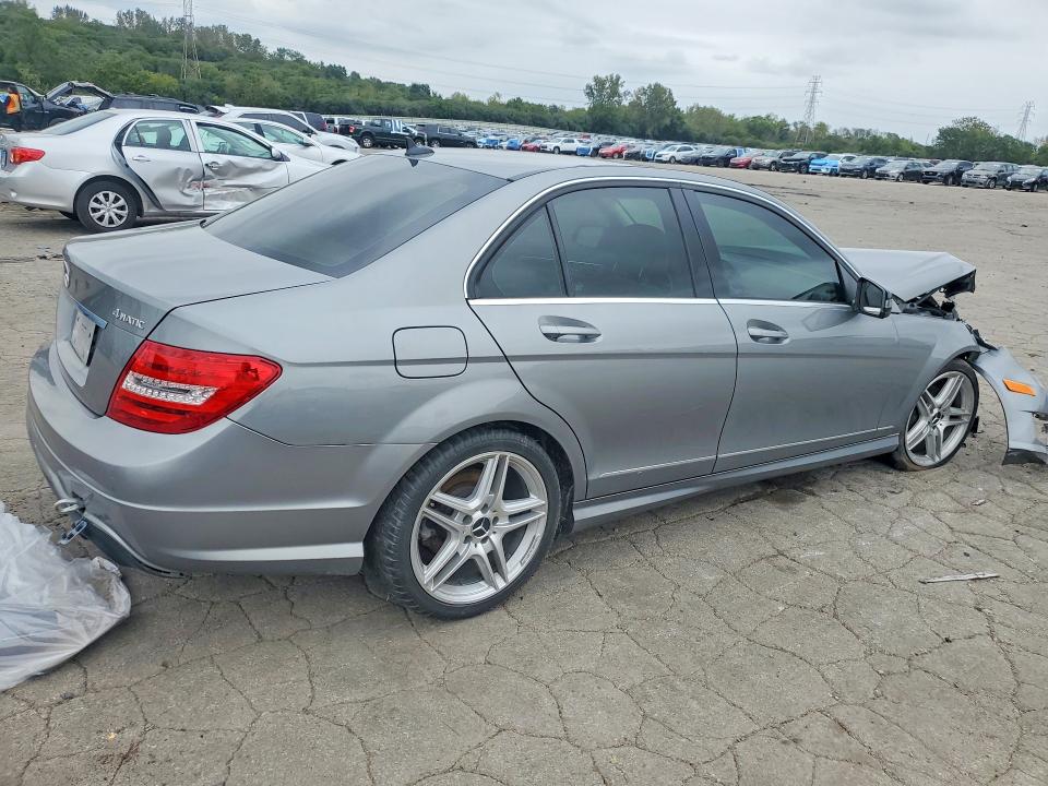 Продажа на аукционе авто 2012 Mercedes-benz C, vin: WDDGF8BB1CR228010, номер лота: 68822846