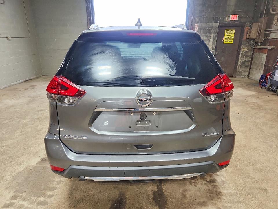 67619586 :رقم المزاد ، 5N1AT2MVXHC741727 vin ، 2017 Nissan Rogue مزاد بيع