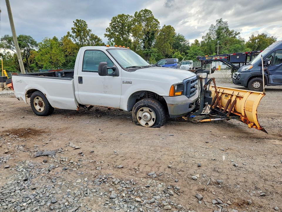 2006 Ford F250 მანქანა იყიდება აუქციონზე, vin: 1FTNF21556EA17463, აუქციონის ნომერი: 69228806