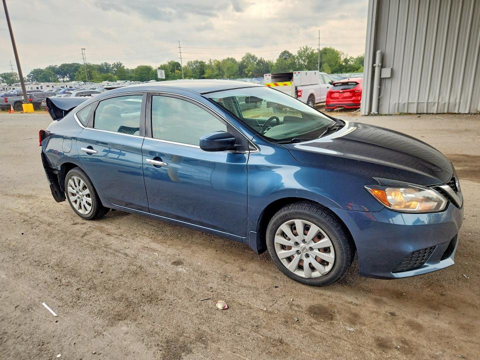 68431816 :رقم المزاد ، 3N1AB7AP1HY260754 vin ، 2017 Nissan Sentra مزاد بيع