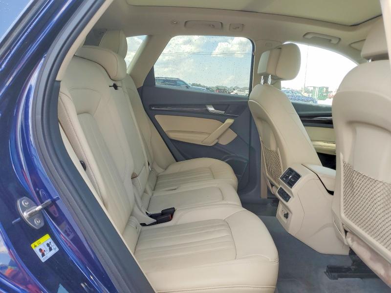 68172346 :رقم المزاد ، WA1CNAFY0K2054367 vin ، 2019 Audi Q5 مزاد بيع